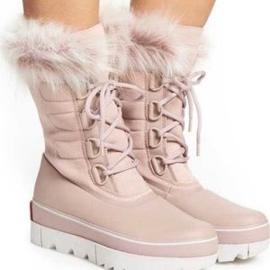 New SOREL Joan of Arctic Next Boot Faux Fur Pink Size 7 No Box